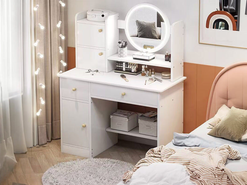 Dressing table with Mirror