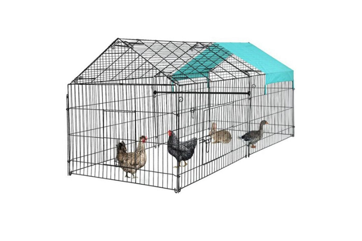 Close up of chicken coop wire mesh with UV protection