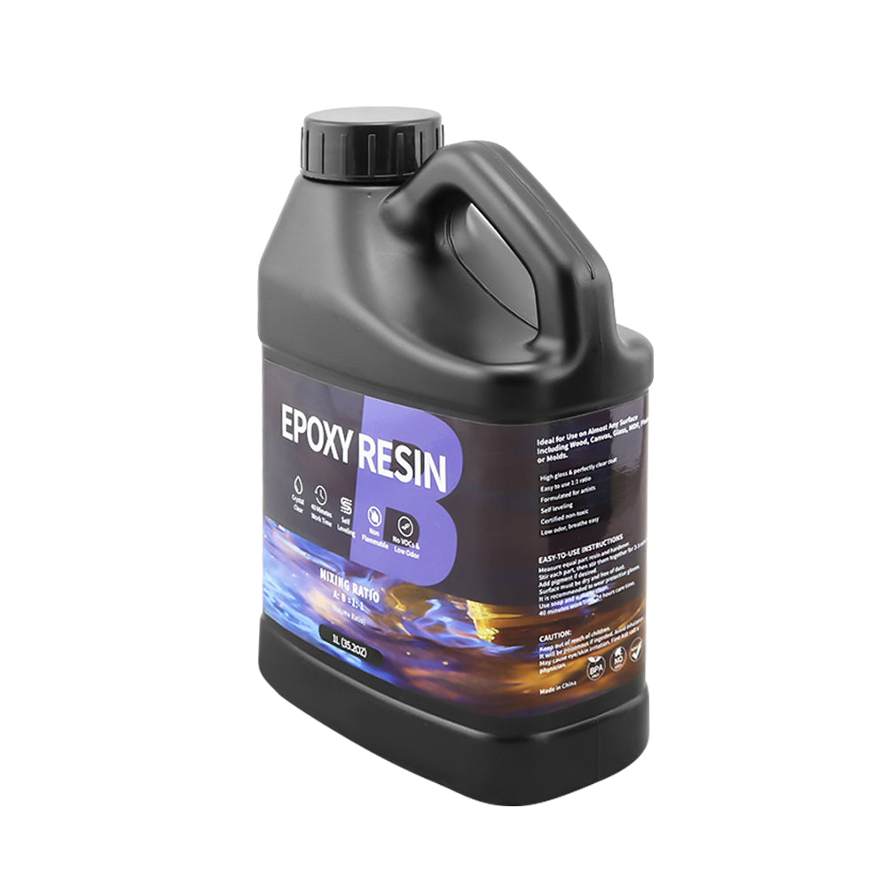 Epoxy resin 1:1 kit used for jewellery making with flower decoration