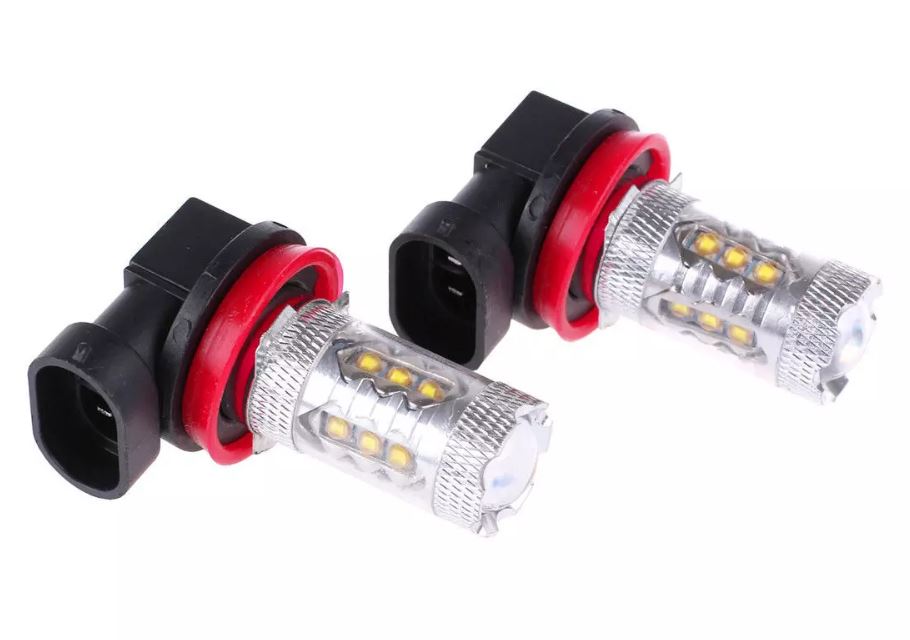 Top angle of H11 LED fog light bulb focusing lens