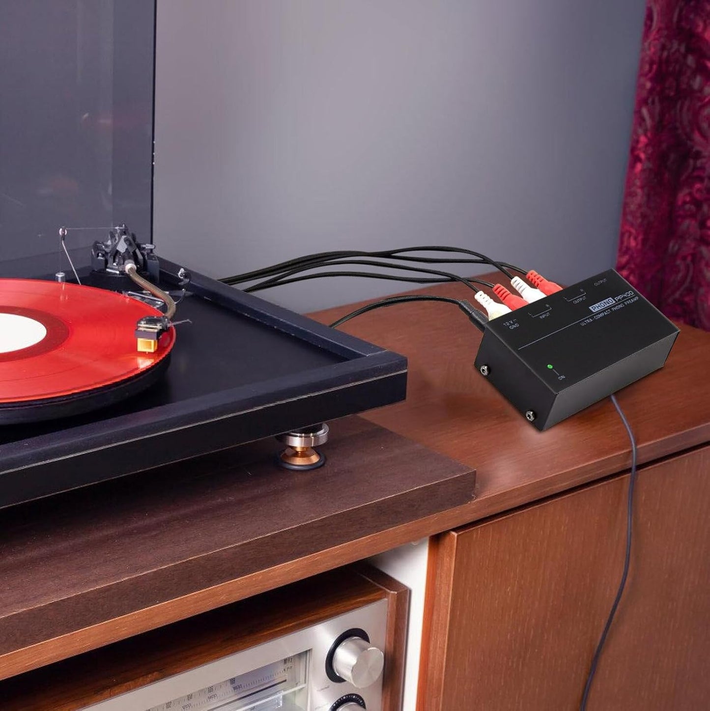 Phono preamp PP400 highlighting metal casing for interference resistance