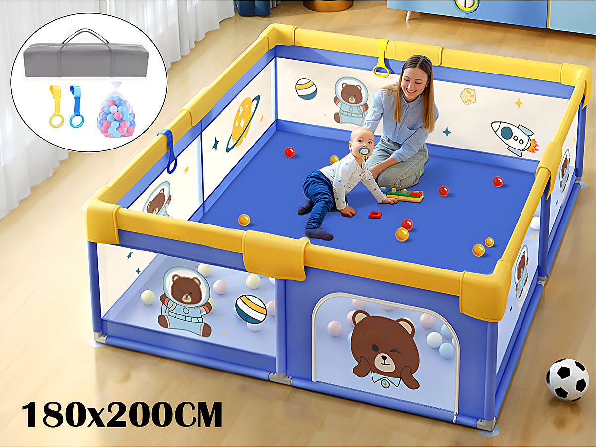 Playpen corner with safety suction cups for stability