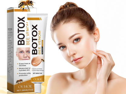 Bee Venom Wrinkle Removal Cream with focus on lightweight formula