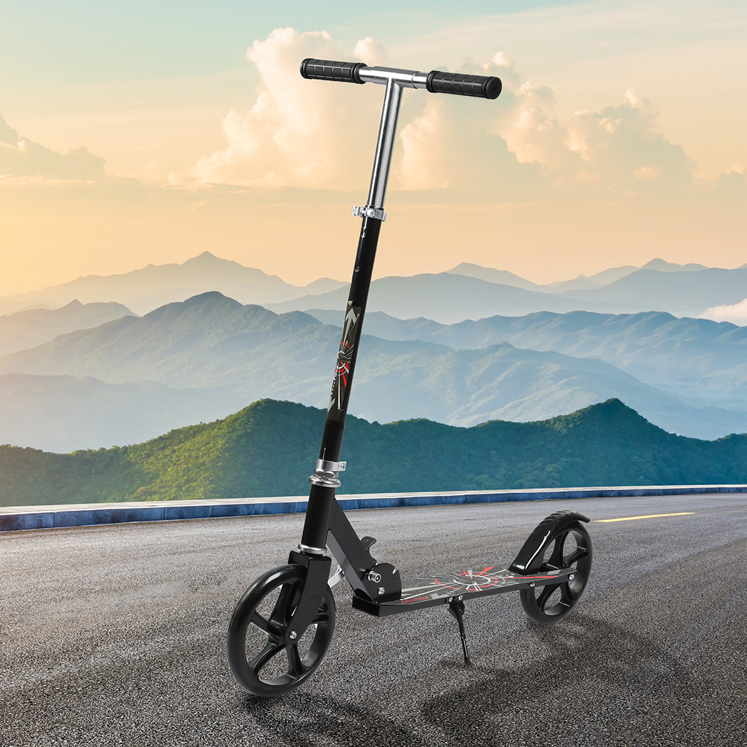 Kids scooter height adjustable suspension system detail