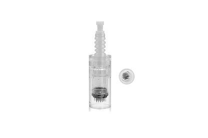 Side view of derma pen needles cartridge 9 pin with clear plastic casing