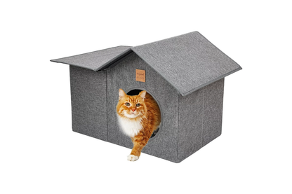 Foldable outdoor cat house with insulated interior