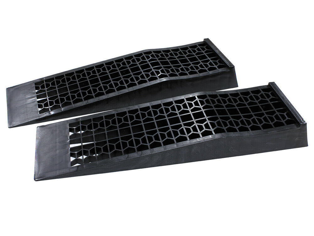 Low profile car ramps pair positioned for vehicle tyre access