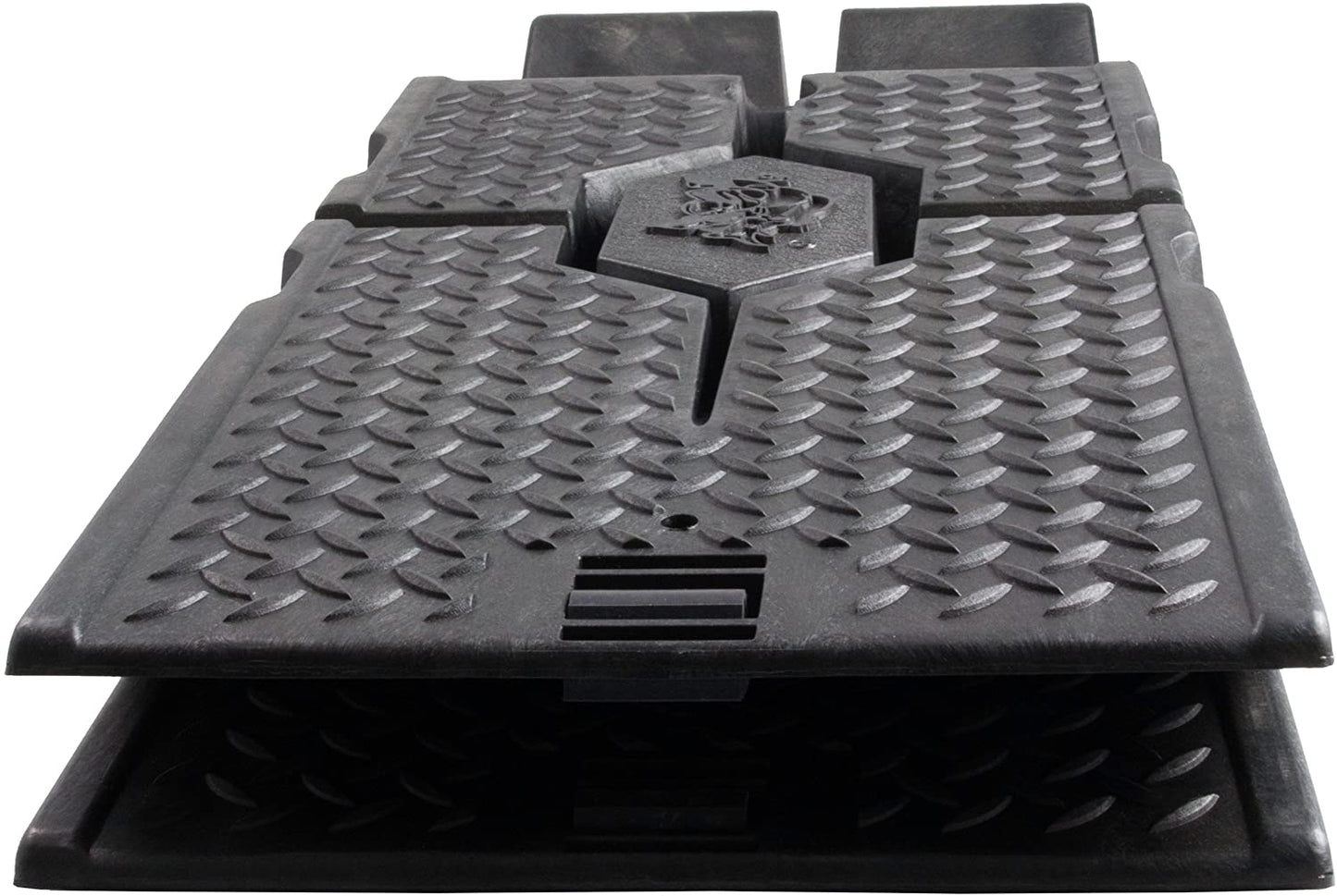 Detail of honeycomb plastic structure for moisture resistance