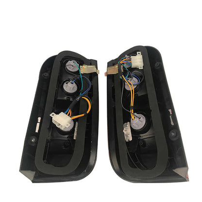 Toyota Hiace tail light left side without bulbs but with loom