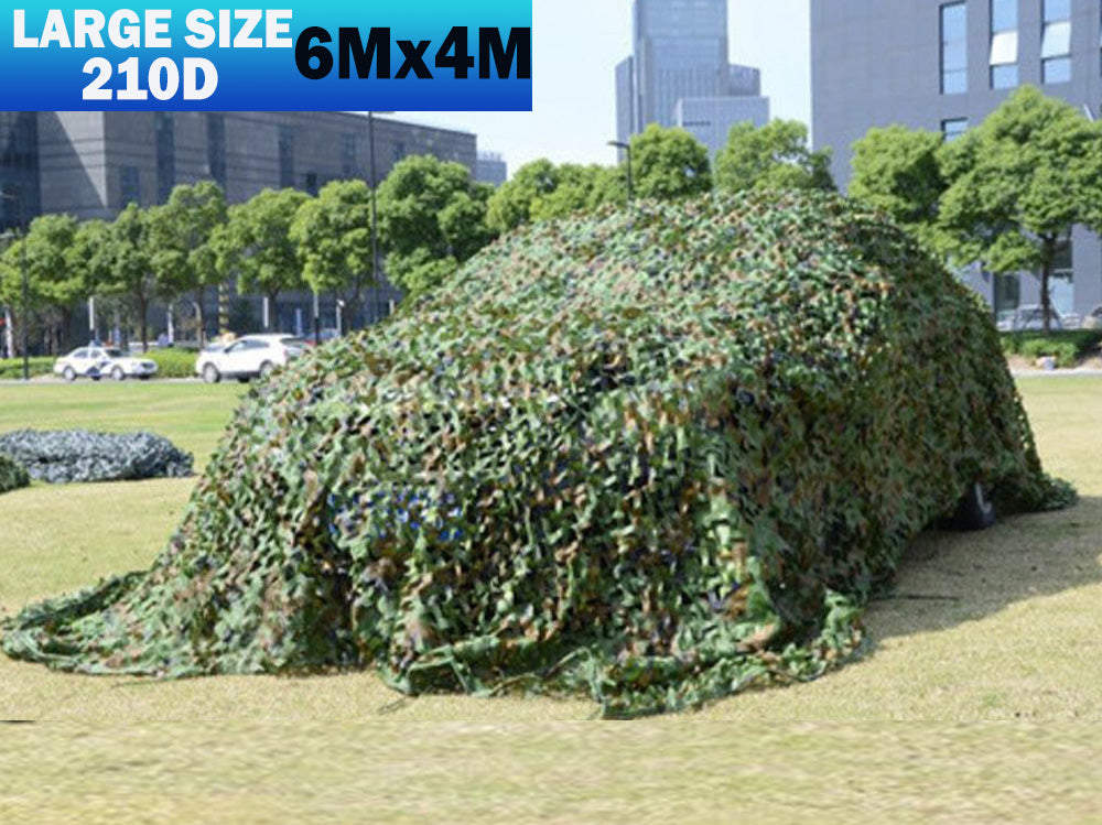 Camouflage net used to decorate tree house with green tones