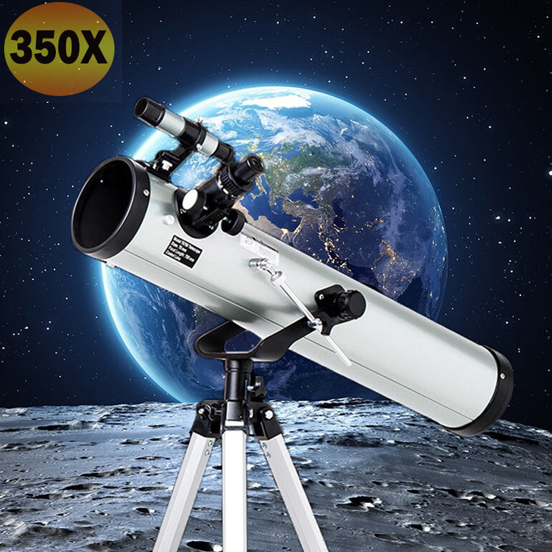Astronomical telescope 700mm with 5x24 finder scope attached